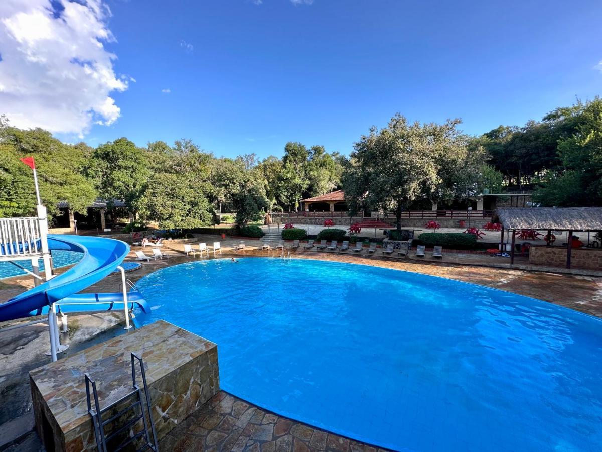 Parque Hotel Manantial Hohenau Екстер'єр фото