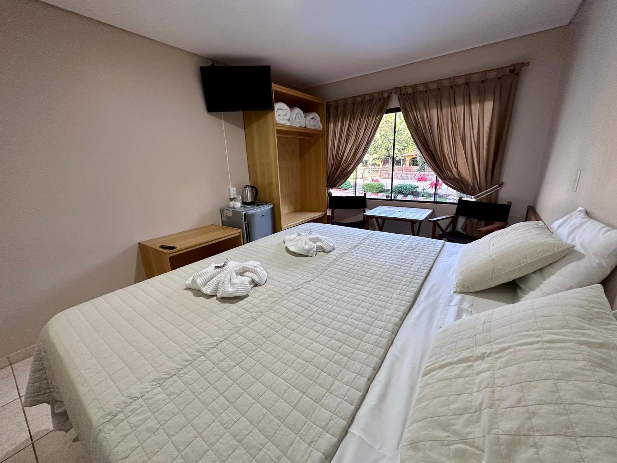 Parque Hotel Manantial Hohenau Екстер'єр фото