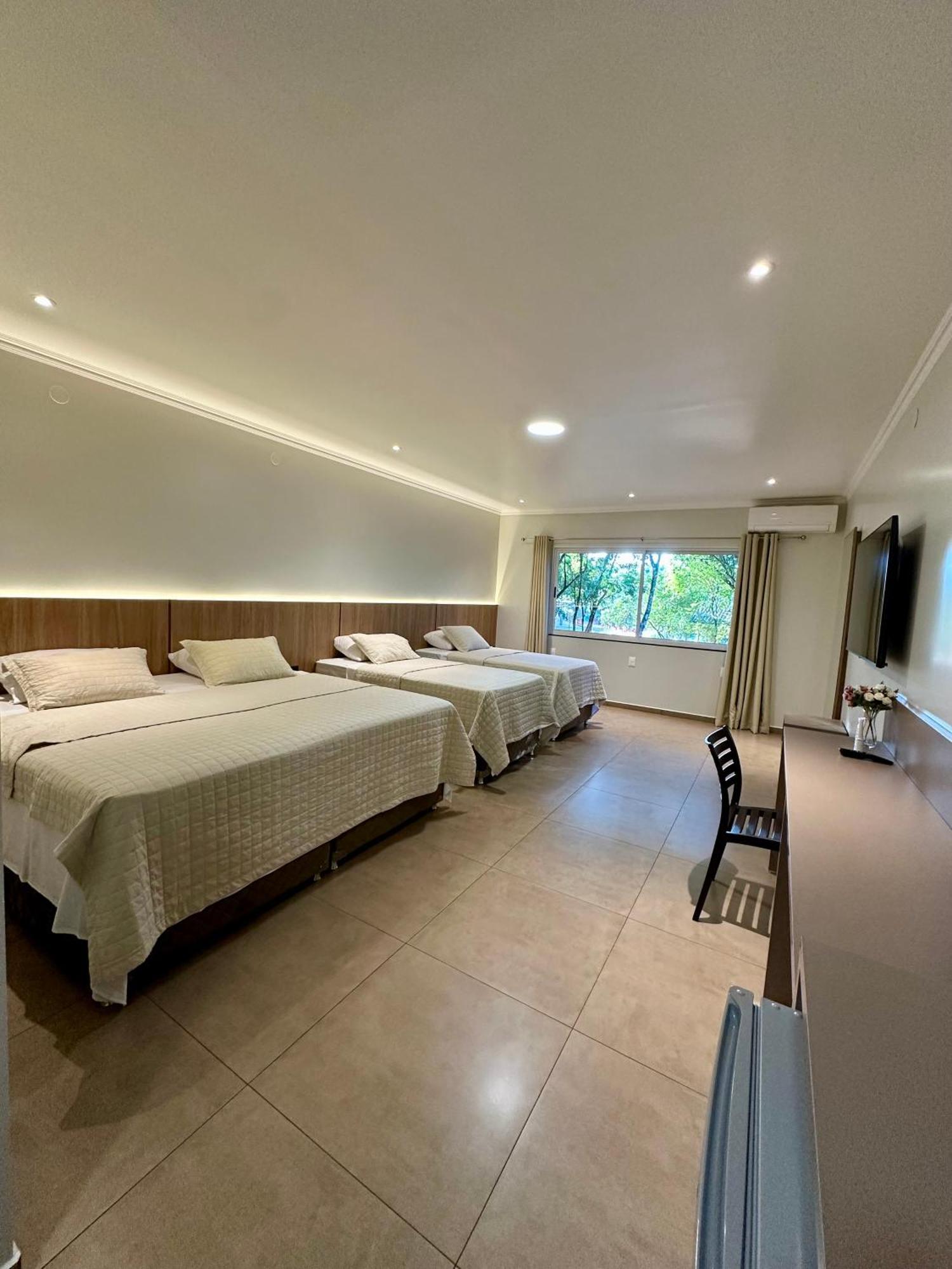 Parque Hotel Manantial Hohenau Екстер'єр фото