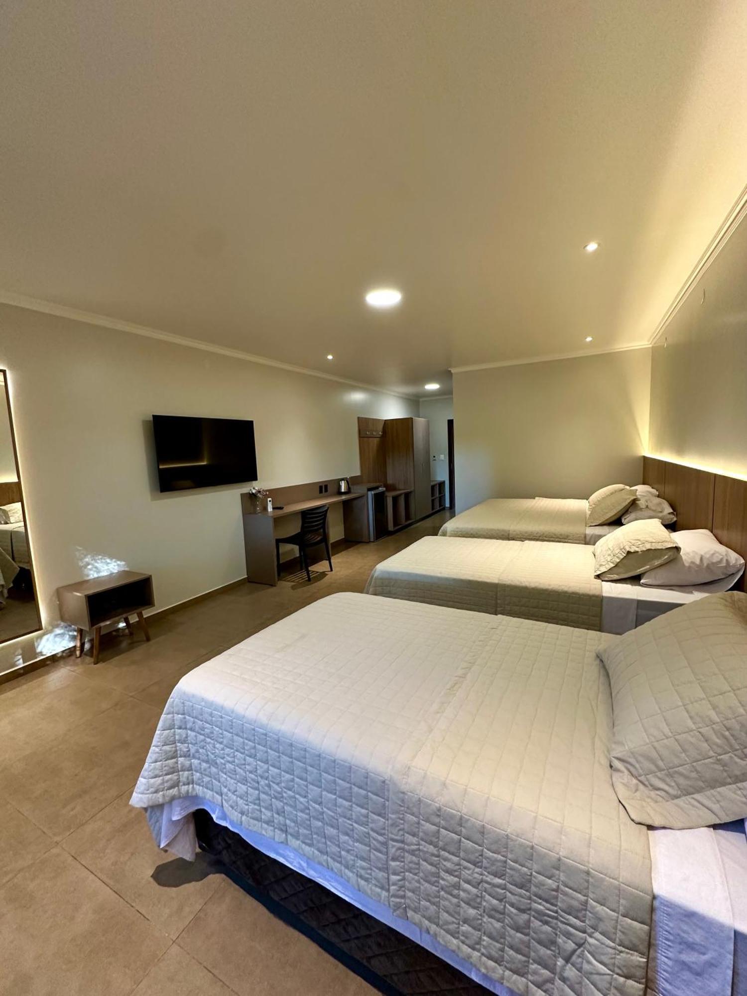 Parque Hotel Manantial Hohenau Екстер'єр фото